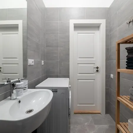 Quiet Former Library By Innorental Apartament Ryga